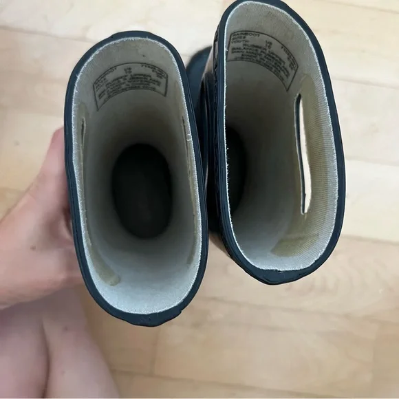 Bogs Rubber Rain Boots in black - Picture 5 of 13